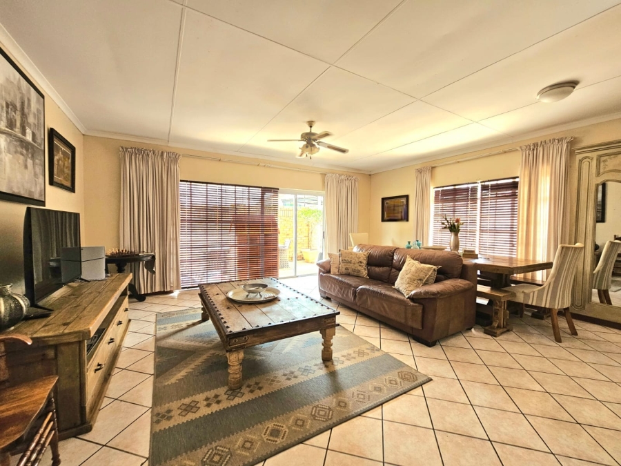 3 Bedroom Property for Sale in Van Der Hoff Park North West